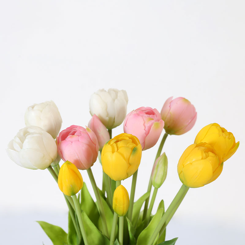 искусственный Tulipa gesneriana с поддельной водой